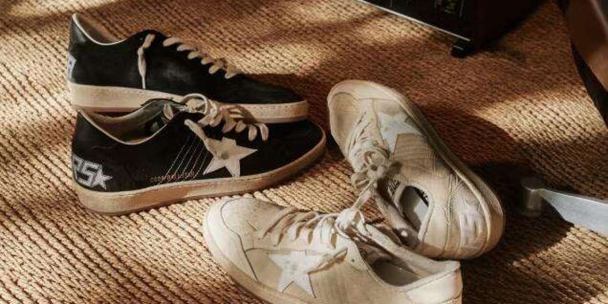 Denim Golden Goose Outlet is a wardrobe mainstay that will quite literally