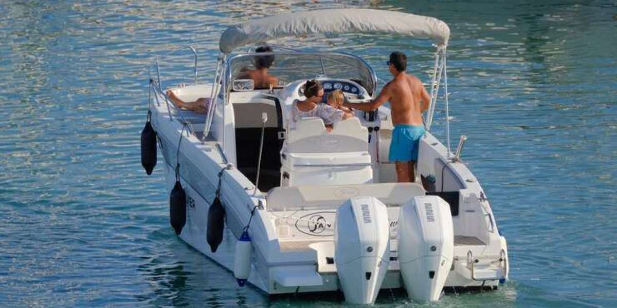 How to Experience Abu Dhabi Like Never Before with These Top Boat Rentals