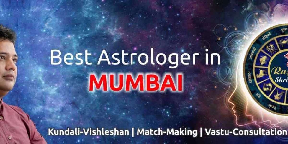 Discover Your Future with the Best Astrologer in Delhi