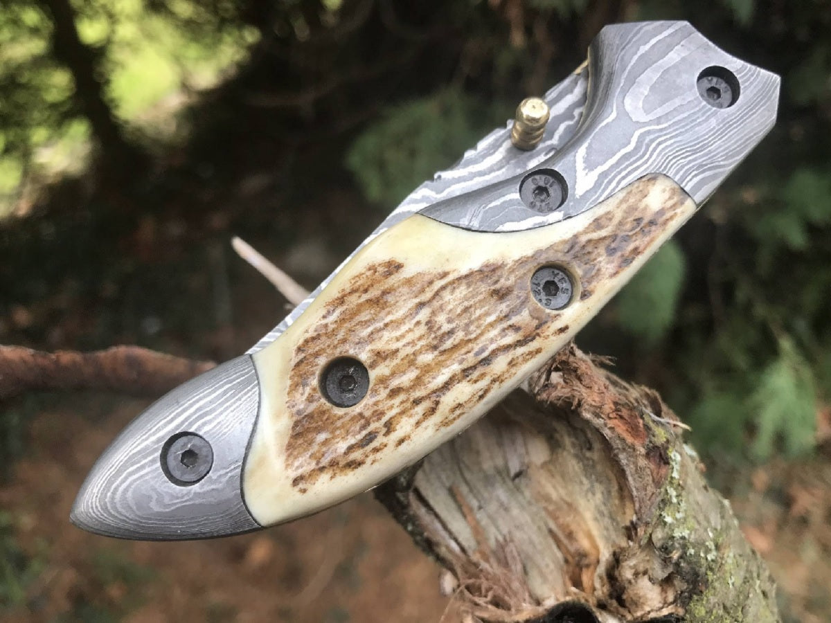 Top tips to Choose the Right Pocket Knife for Bushcraft in the UK