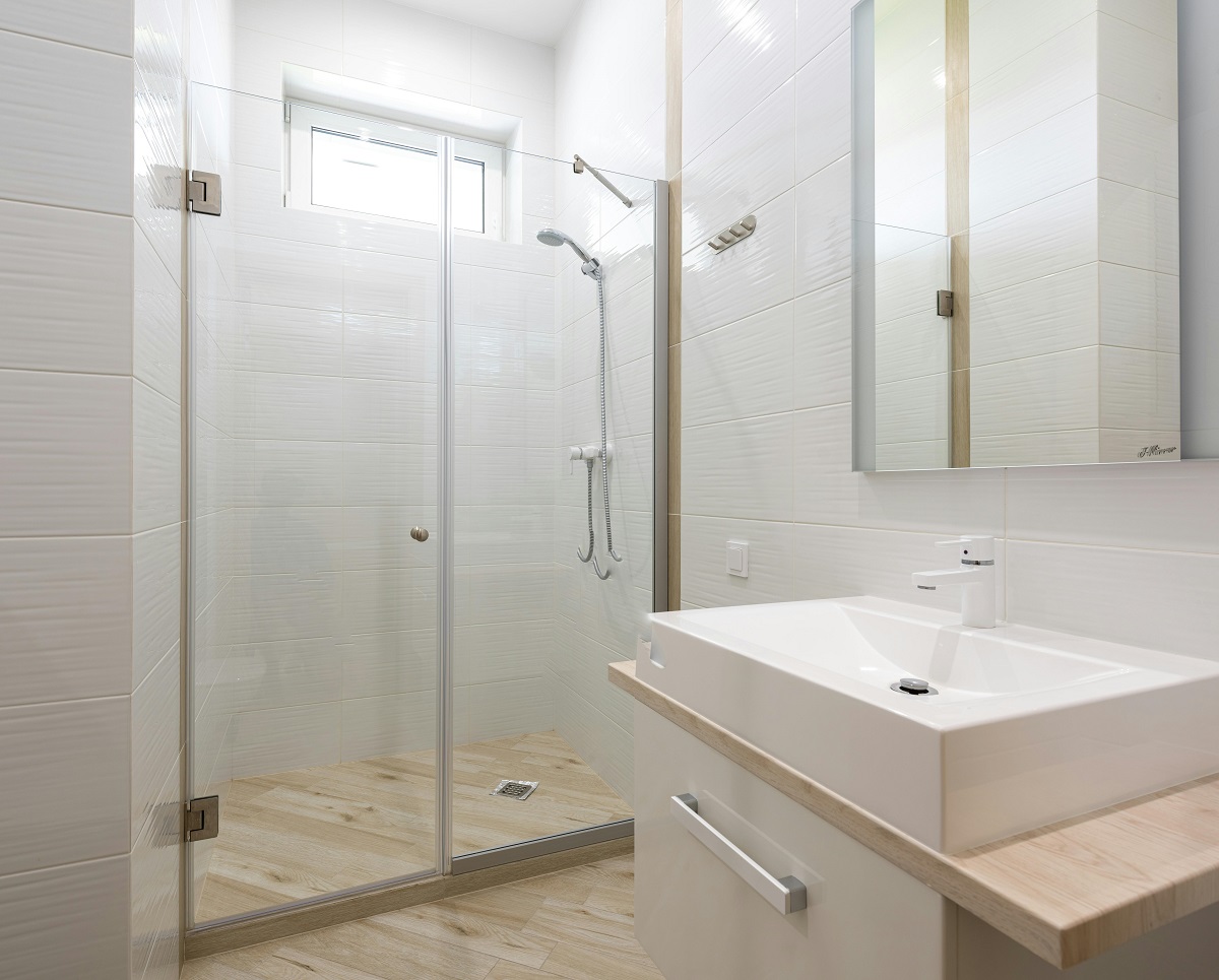 A Beginner’s Guide to Choosing the Right Shower Screen – GenerallyAwesome