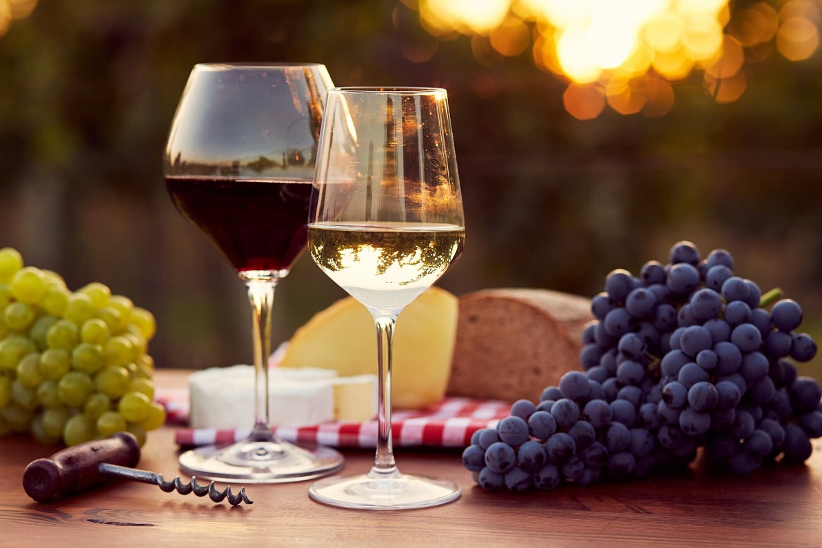 From Red to White: 3 Flavorful Wine Picks for That Special Someone – Australian Atlas