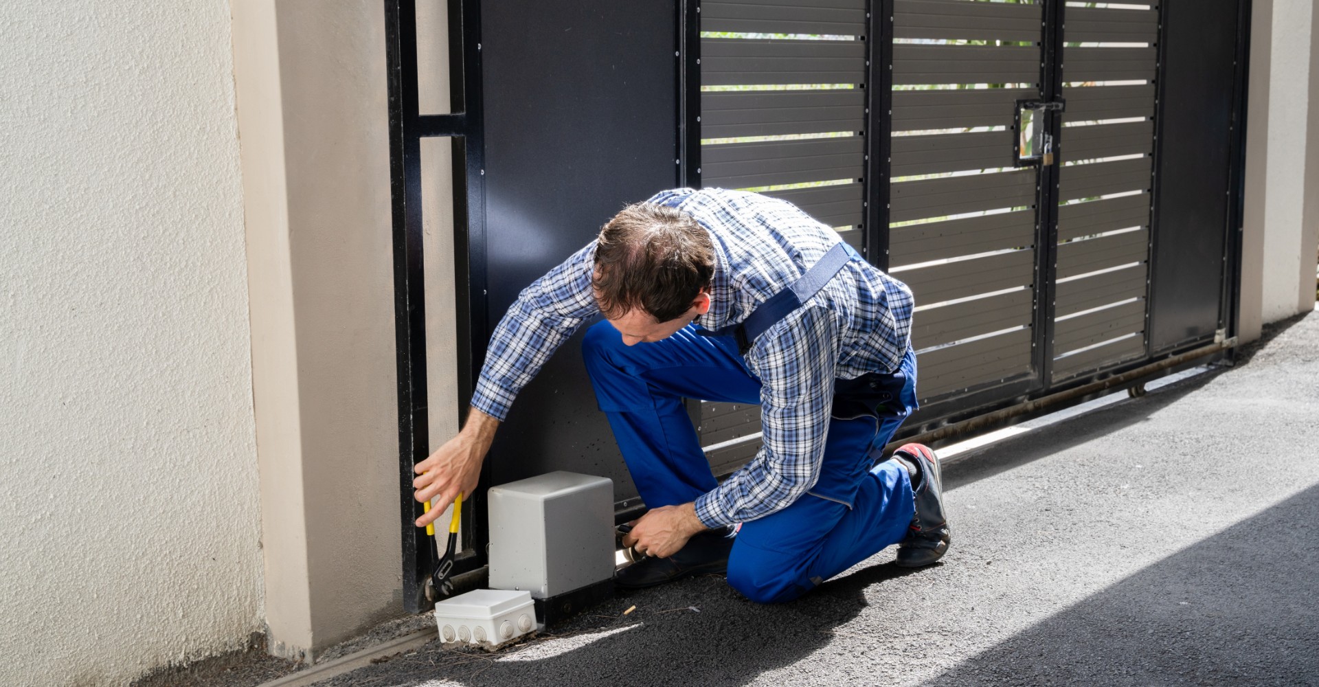 Important Considerations Before Installing a Gate at Your Los Angeles Property