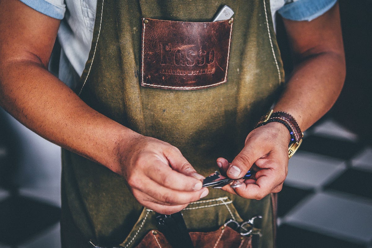 Why Leather Aprons Are a Must-Have for Craft Enthusiasts | by Handmade Leather Apron | Jan, 2025 | Medium