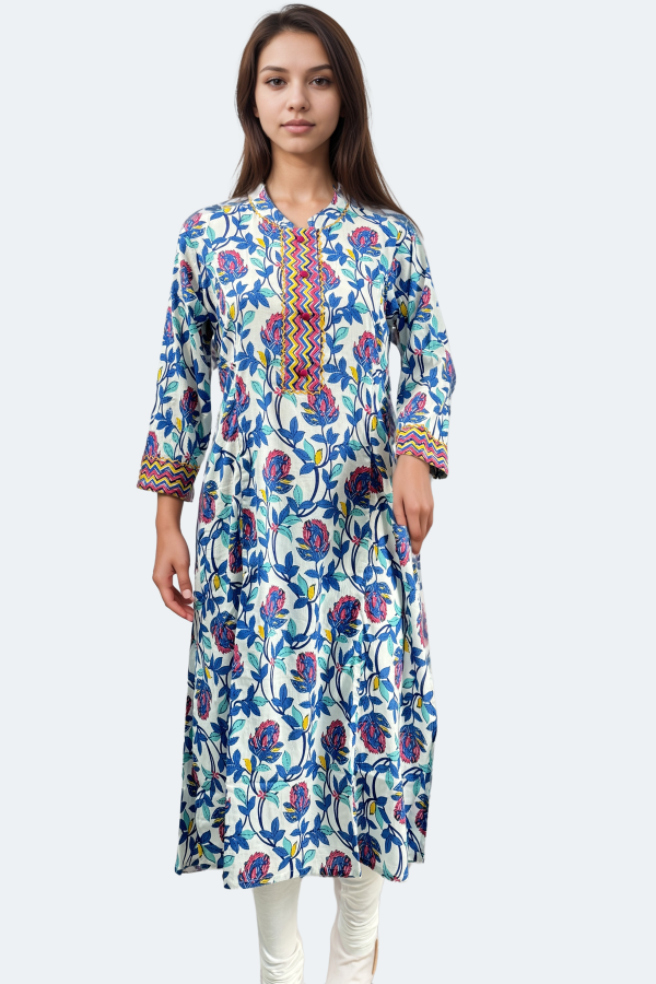 Where to Find Elegant Women’s Kurtas in Delhi?