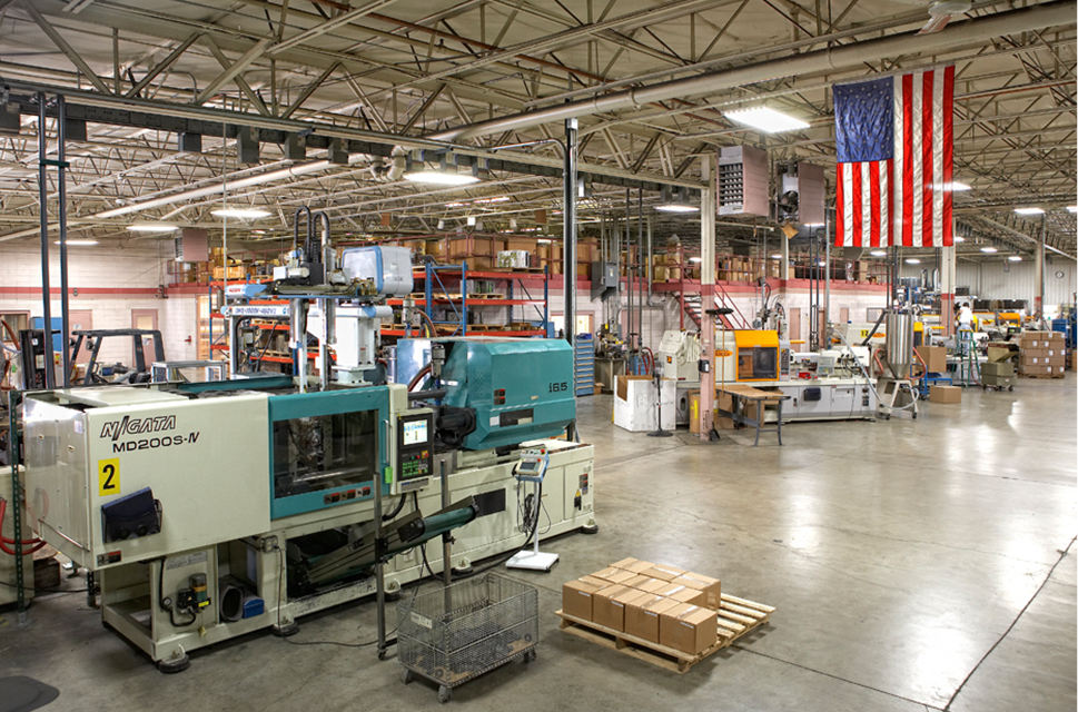Factors to Consider Before Selecting a Plastic Manufacturing