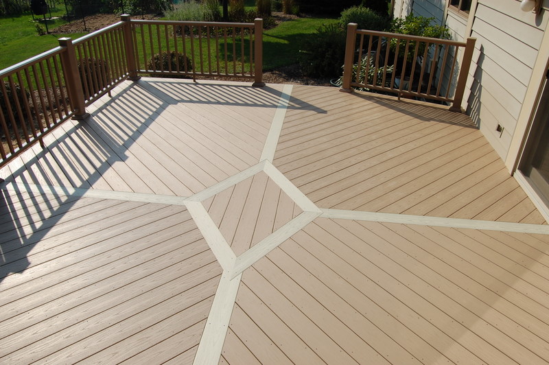 Milwaukee, WI Deck Builder & Deck Construction
