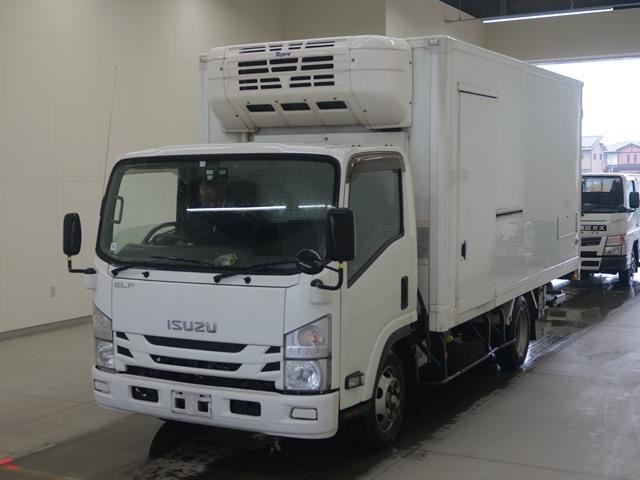 Why Choose a Japanese Mini Truck, Garbage Truck, or Mini Bus? – fareenacorp